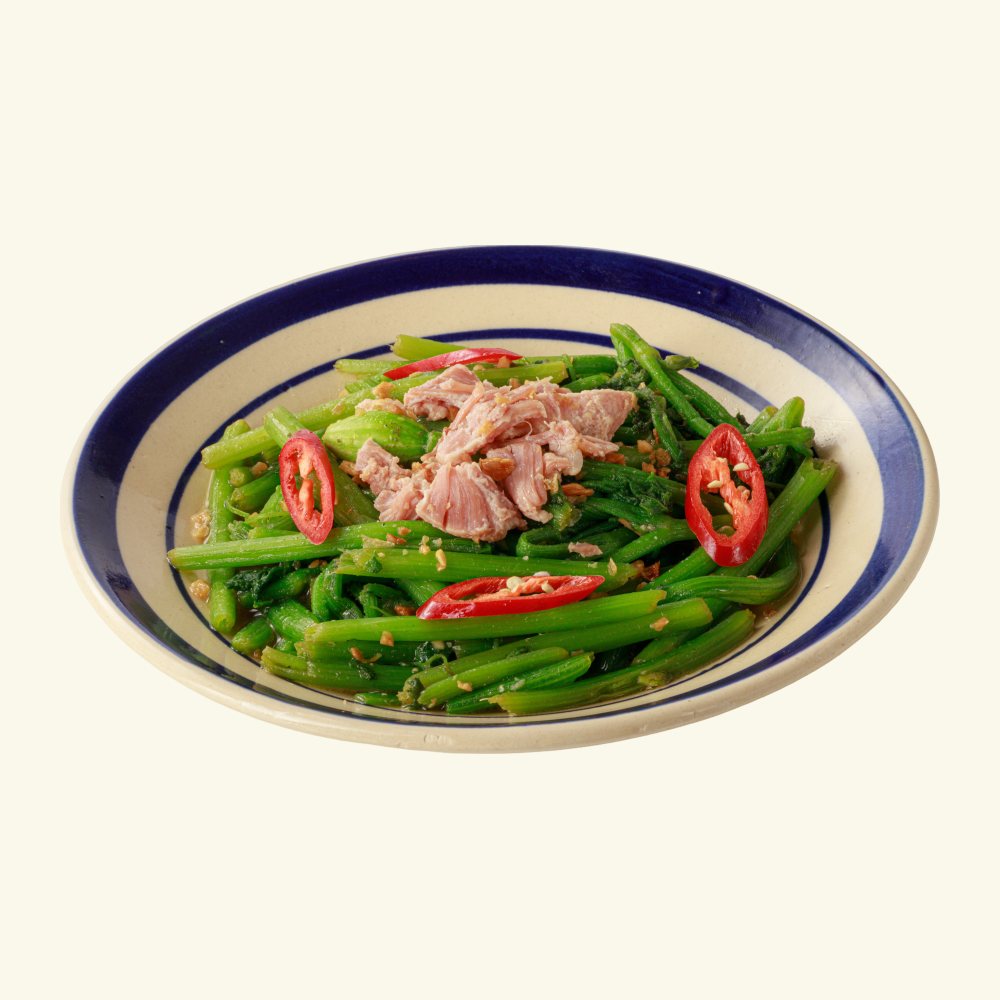 Đọt bí xào thịt hộp (theo mùa)