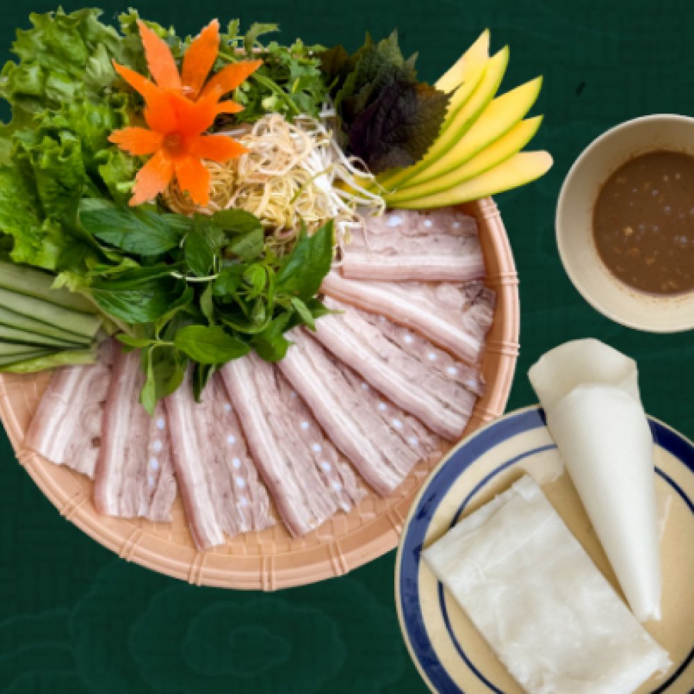 Mâm heo luộc cuốn bánh tráng